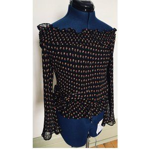 Varadero smocked shoulder fit  black blouse